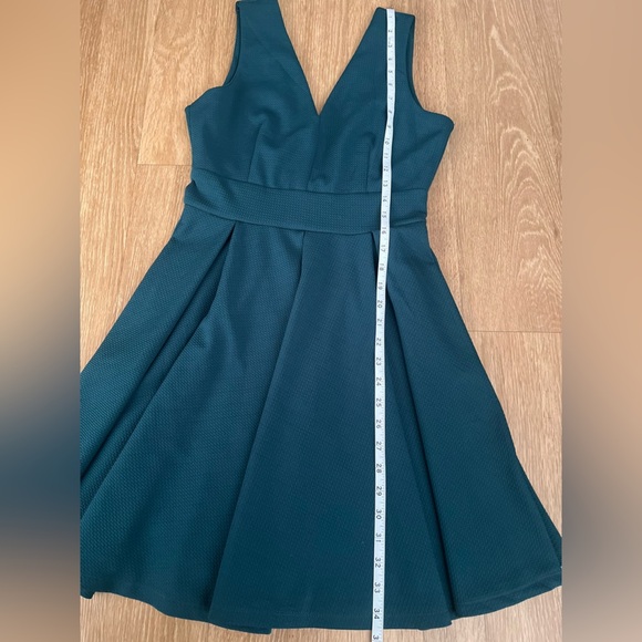 Haute Monde green Mini dress - Picture 7 of 9